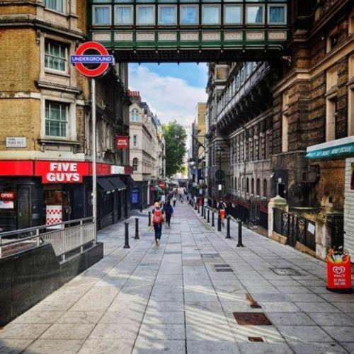 Feel At In London, Bank Payment To The Host * London